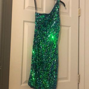 Short dress with glittery sequin embellishment
